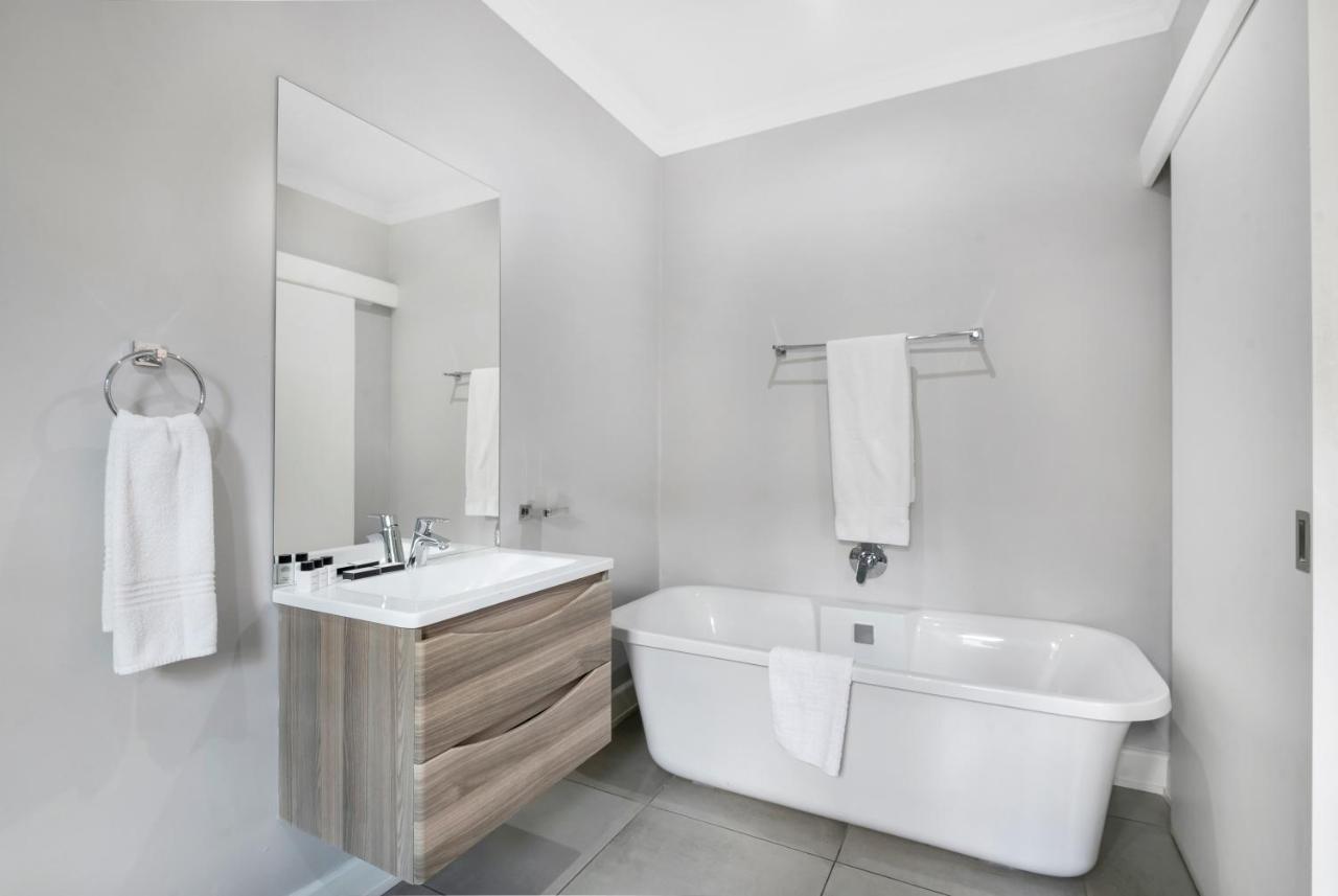 30 On Whites Guesthouse Блумфонтейн Екстер'єр фото