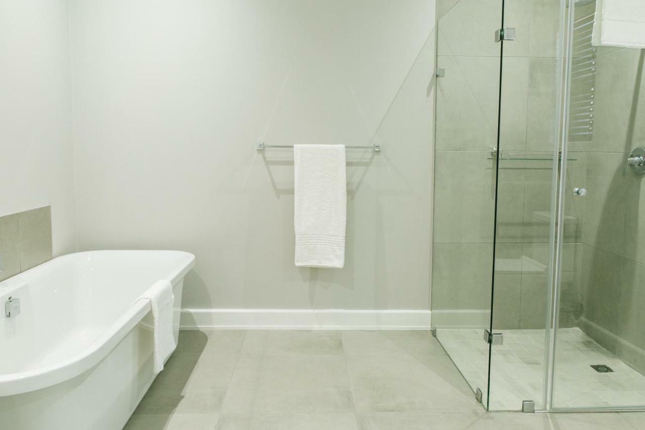 30 On Whites Guesthouse Блумфонтейн Екстер'єр фото