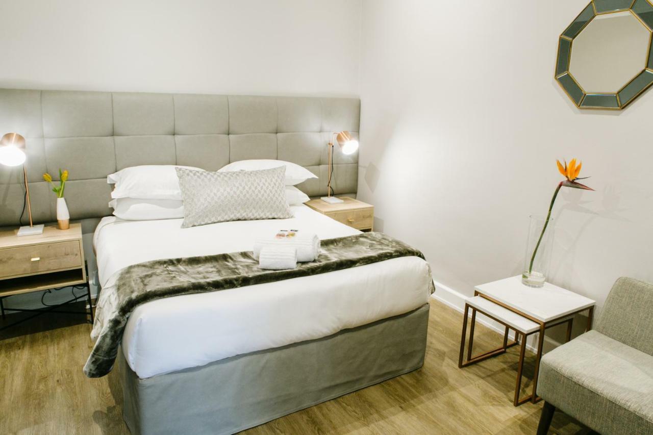 30 On Whites Guesthouse Блумфонтейн Екстер'єр фото